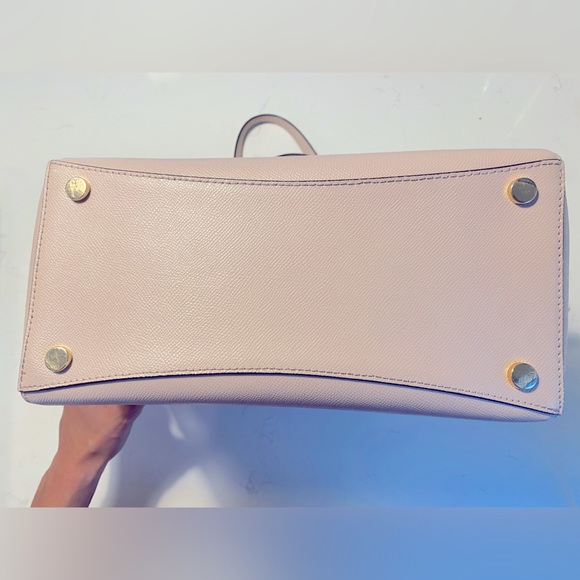 Michael Kors Voyager Jet Set Travel Shoulder Tote - Picture 8 of 8